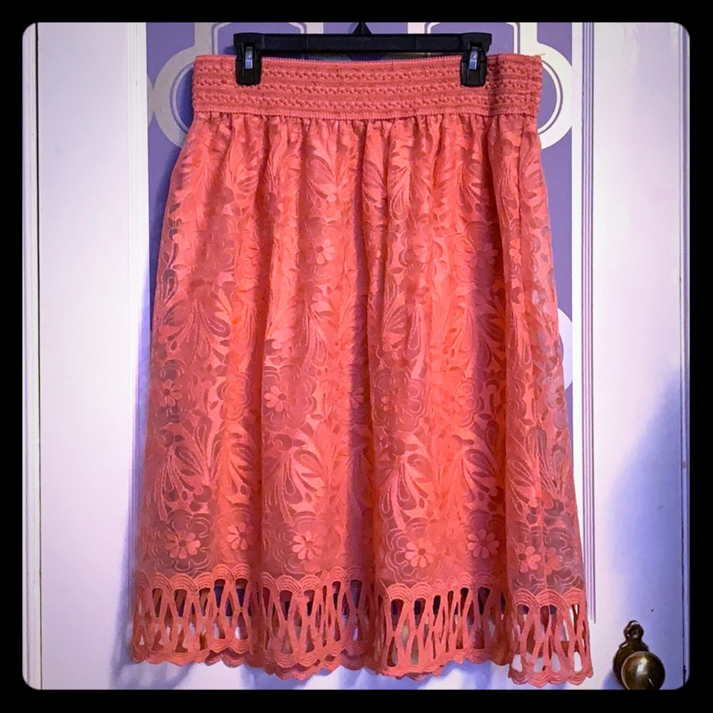Lace skirt